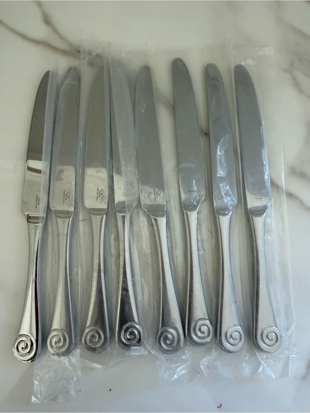 Robert Welch Ammonite glossy butter Knives (8) NWOT